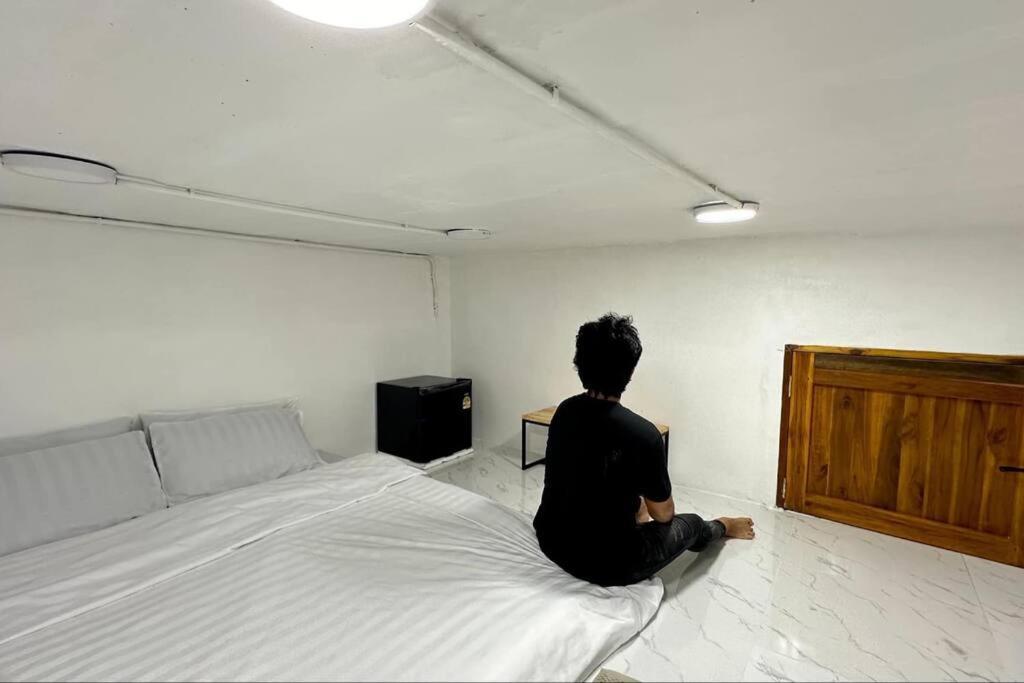 Megun Capsule 150 Cm Apartment Bangkok Exterior photo