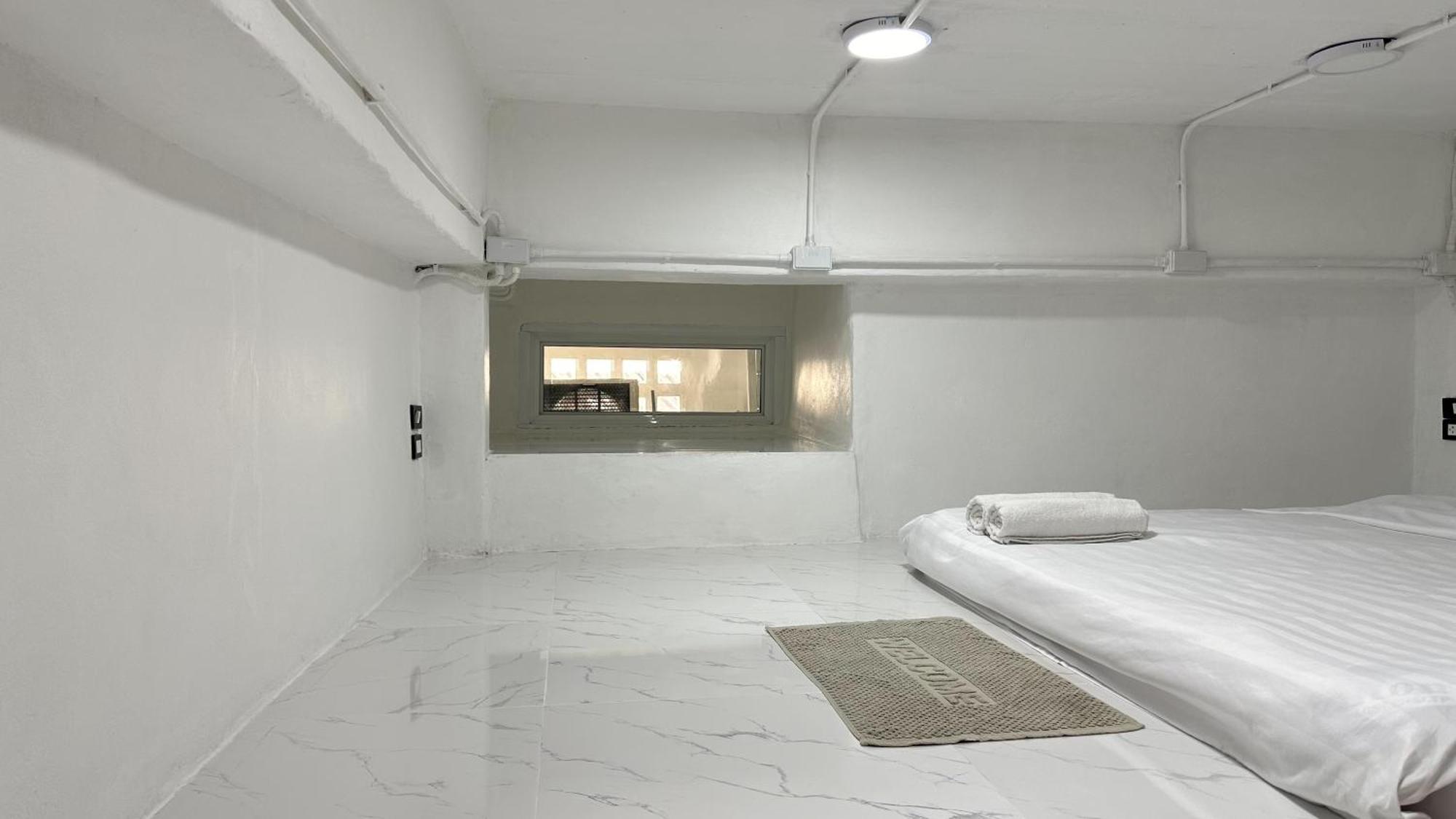 Megun Capsule 150 Cm Apartment Bangkok Exterior photo